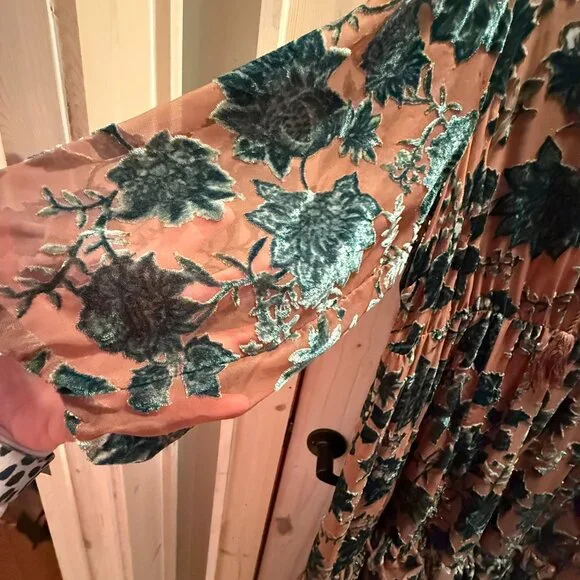 Torrid Velvet Burnout Ruffle Dress, Green/Tan, Size 3 (3X, 22/24) - Picture 7 of 11